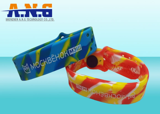 New Type Silicone 13.56Mhz RFID Wristband Colored NFC Bracelet for event