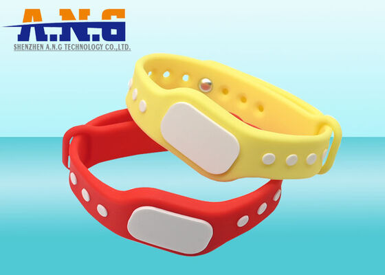 El tipo más nuevo de pulsera RFID de silicona de alta calidad, pulsera NFC de 13,56 Mhz